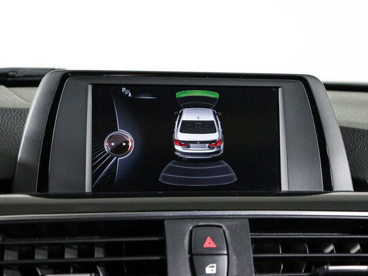 BMW 3 серии 318i, 2017 Фото №15