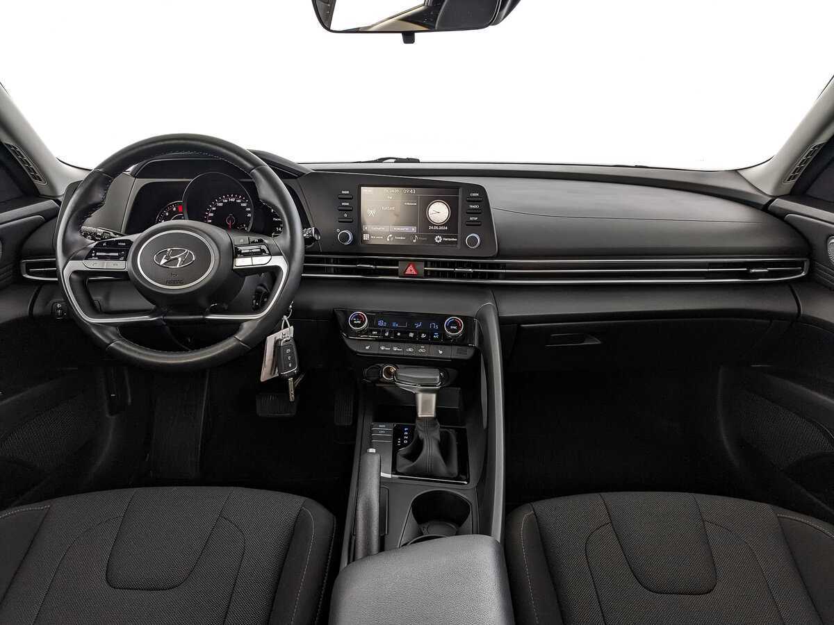 Hyundai Elantra, 2021 Фото №10