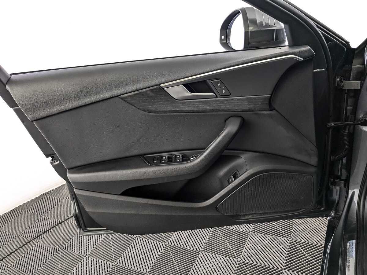 Audi A4, 2018 Фото №15