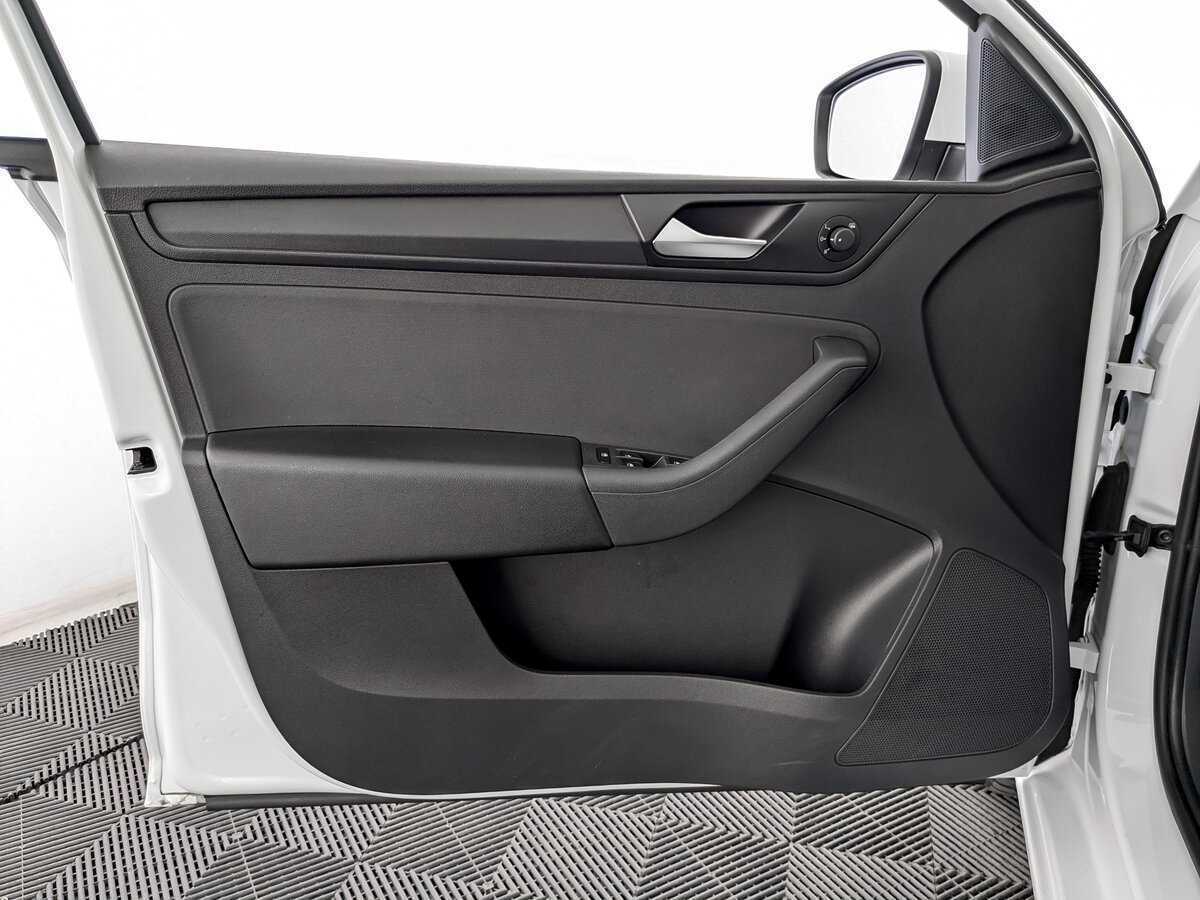 Volkswagen Polo, 2020 Фото №15