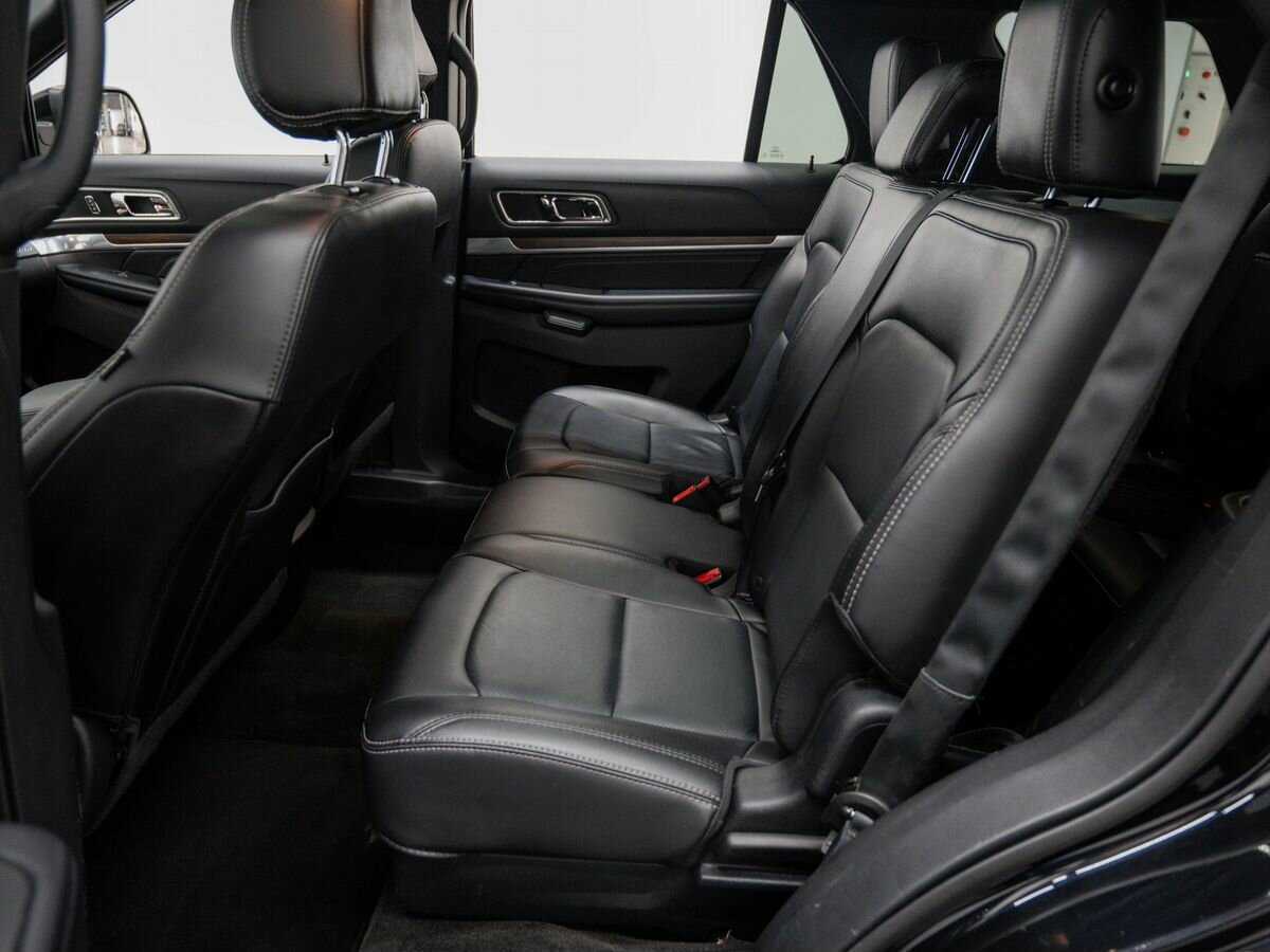 Ford Explorer, 2017 Фото №14