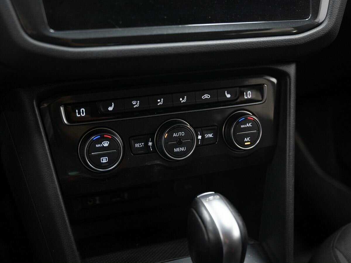 Volkswagen Tiguan, 2018 Фото №22