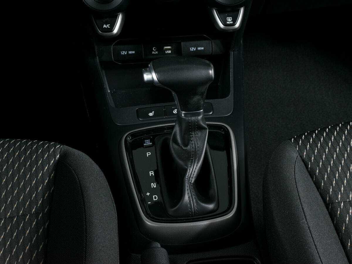 Kia Rio, 2017 Фото №15