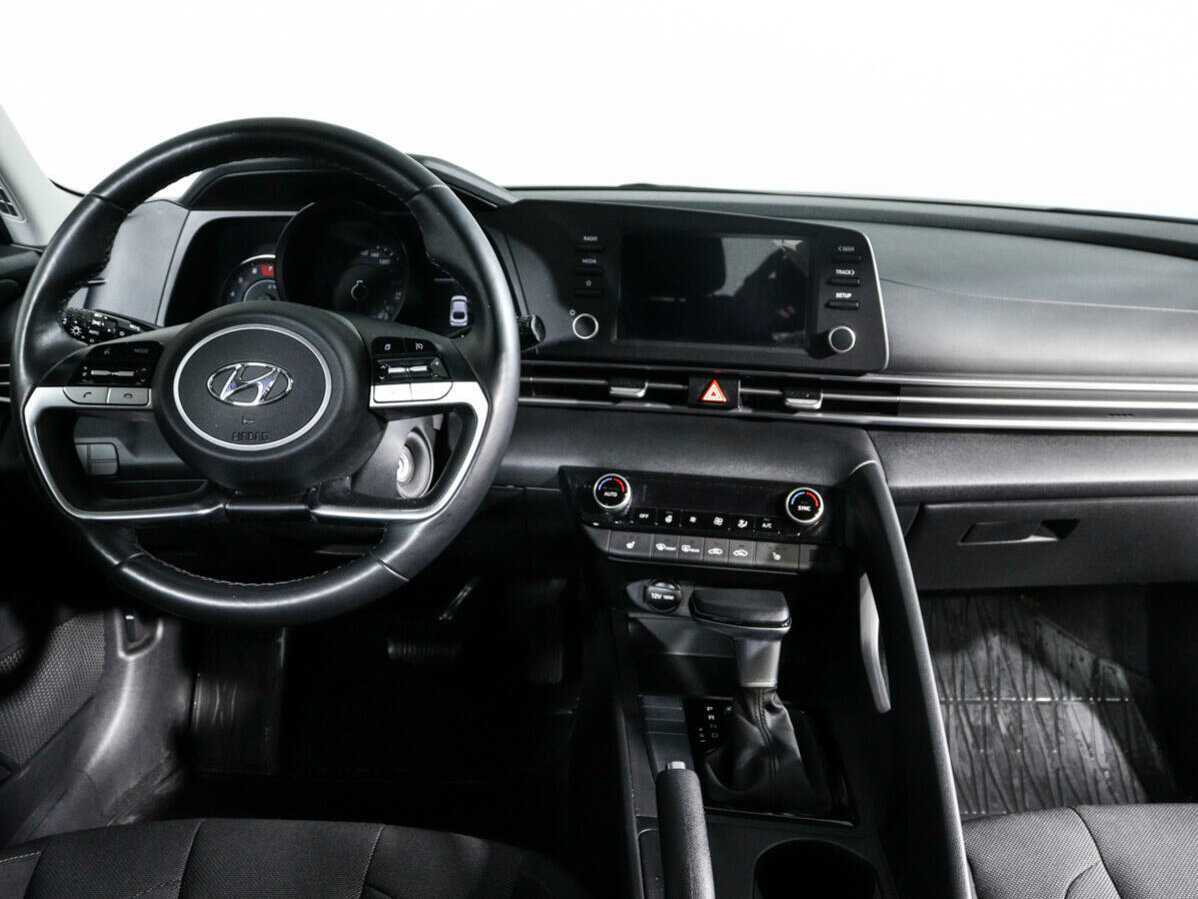 Hyundai Elantra, 2021 Фото №12