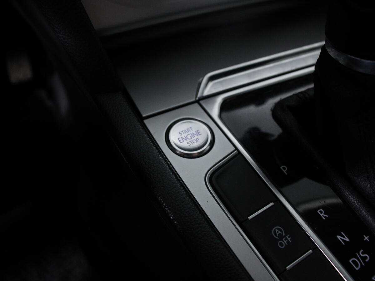 Volkswagen Passat, 2018 Фото №18