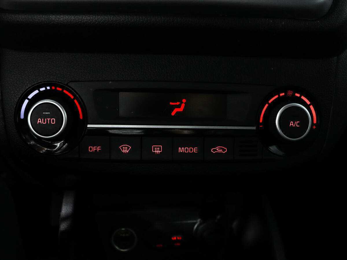 Kia Rio, 2016 Фото №15