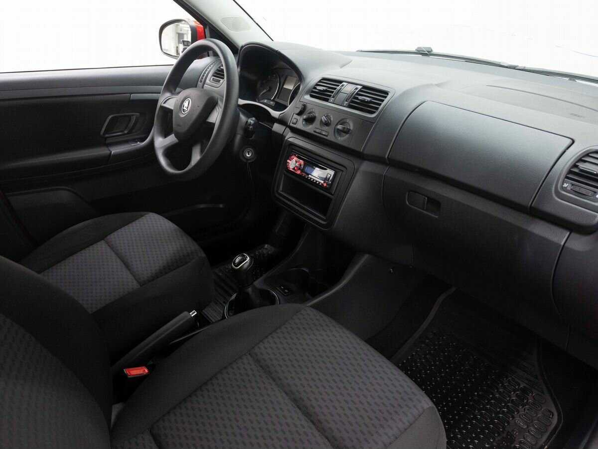 Skoda Fabia, 2013 Фото №12