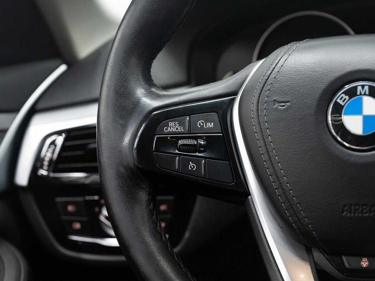 BMW 5 серии 520i, 2019 Фото №18