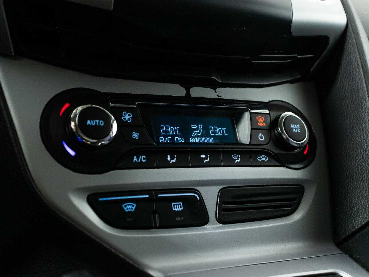 Ford Focus, 2012 Фото №16