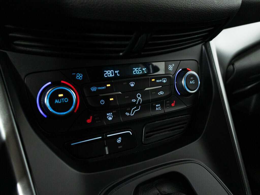 Ford Kuga, 2018 Фото №16