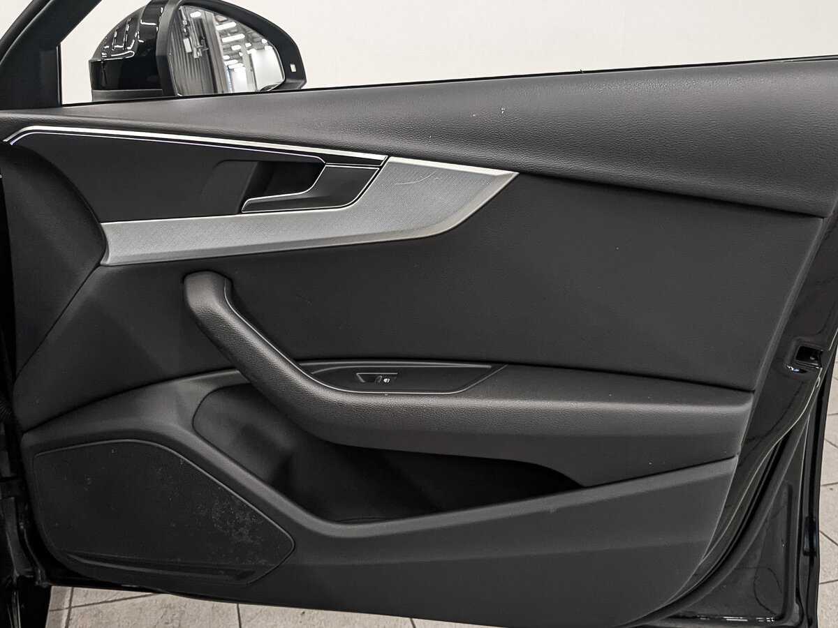 Audi A4, 2018 Фото №24