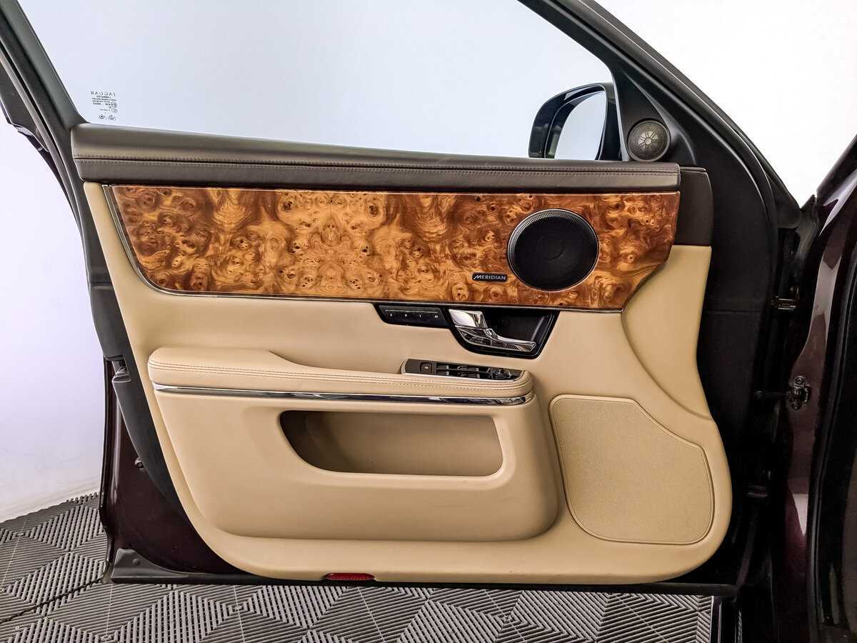 Jaguar XJ, 2012 Фото №17