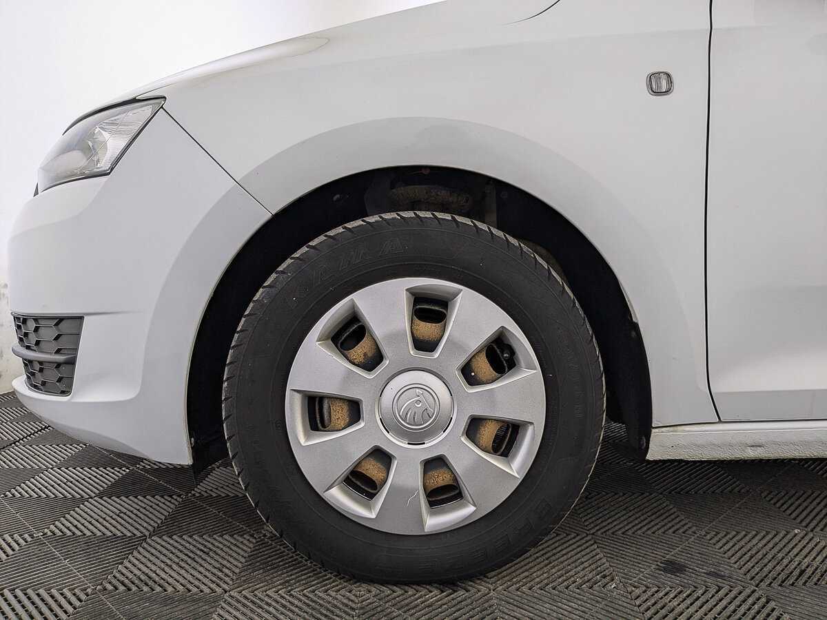 Skoda Rapid, 2017 Фото №12