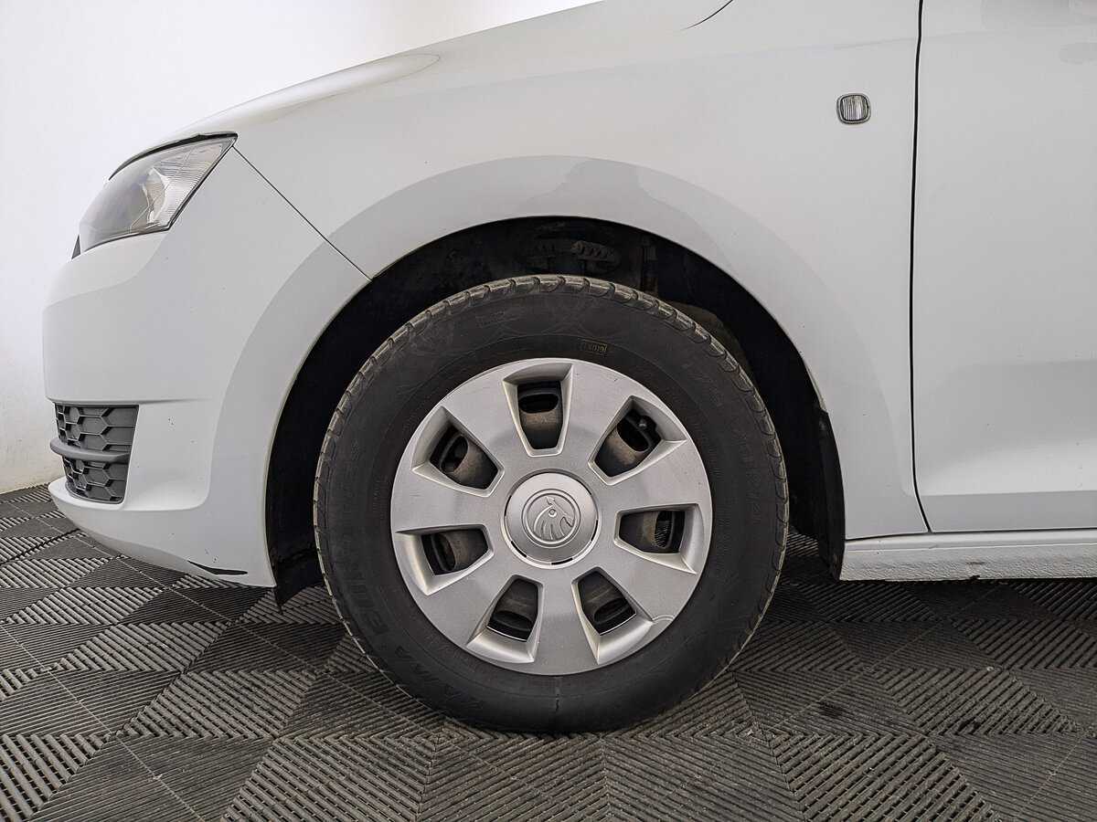 Skoda Rapid, 2017 Фото №12