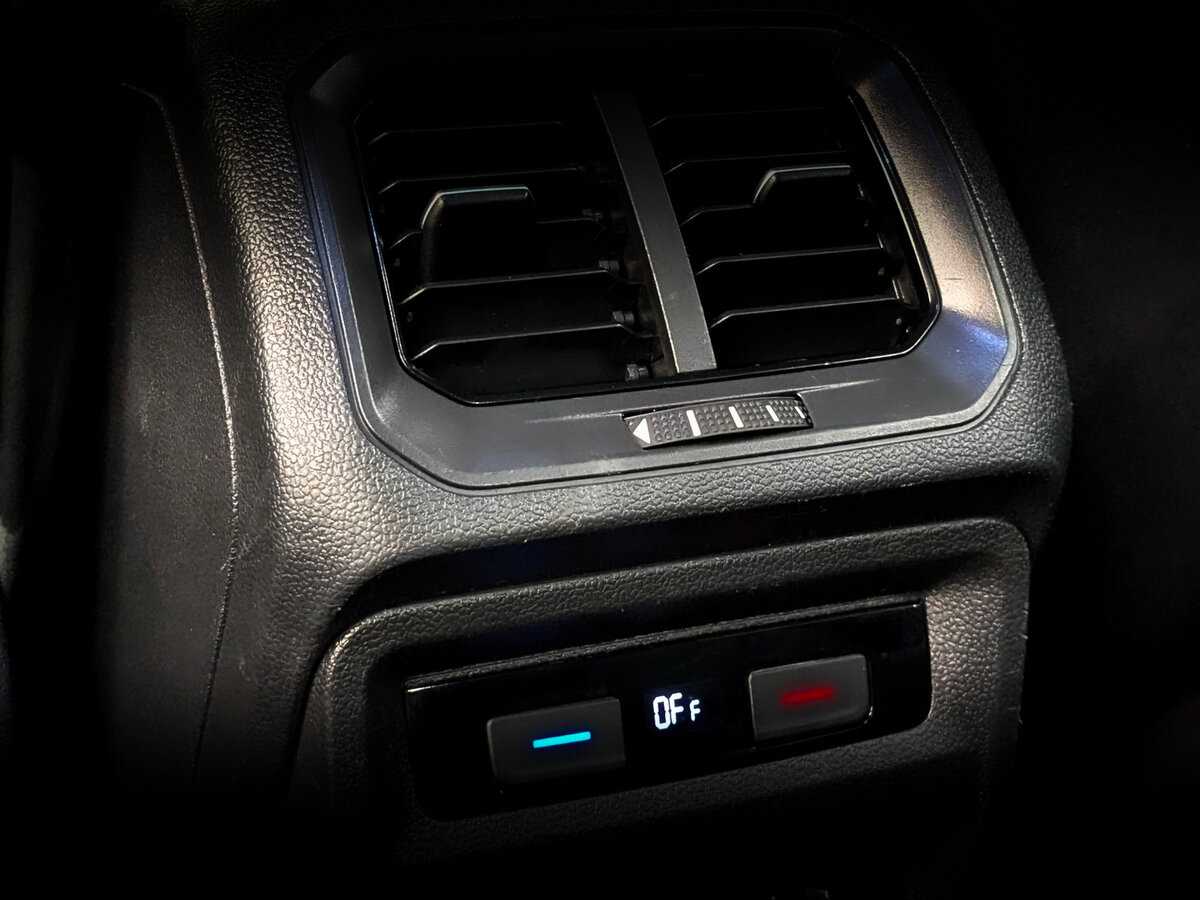 Volkswagen Tiguan, 2021 Фото №22