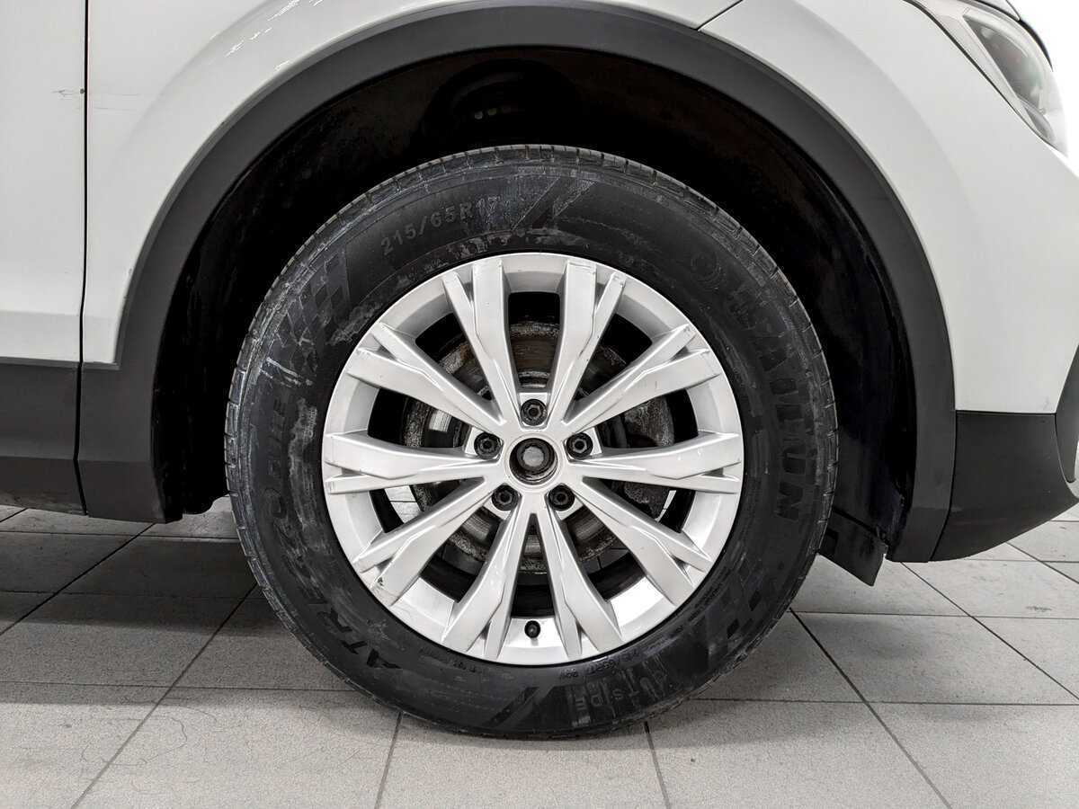 Volkswagen Tiguan, 2021 Фото №17