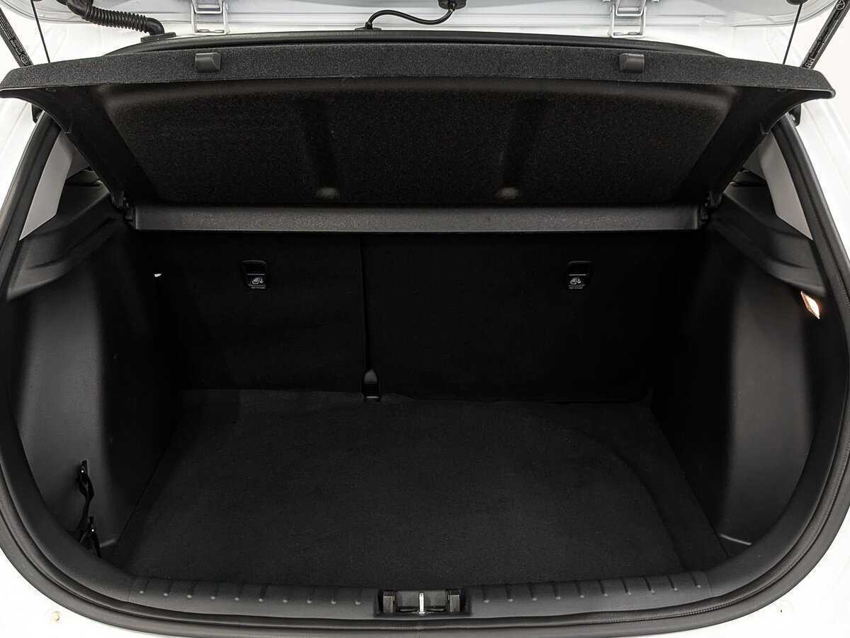 Kia Rio X-Line, 2020 Фото №10