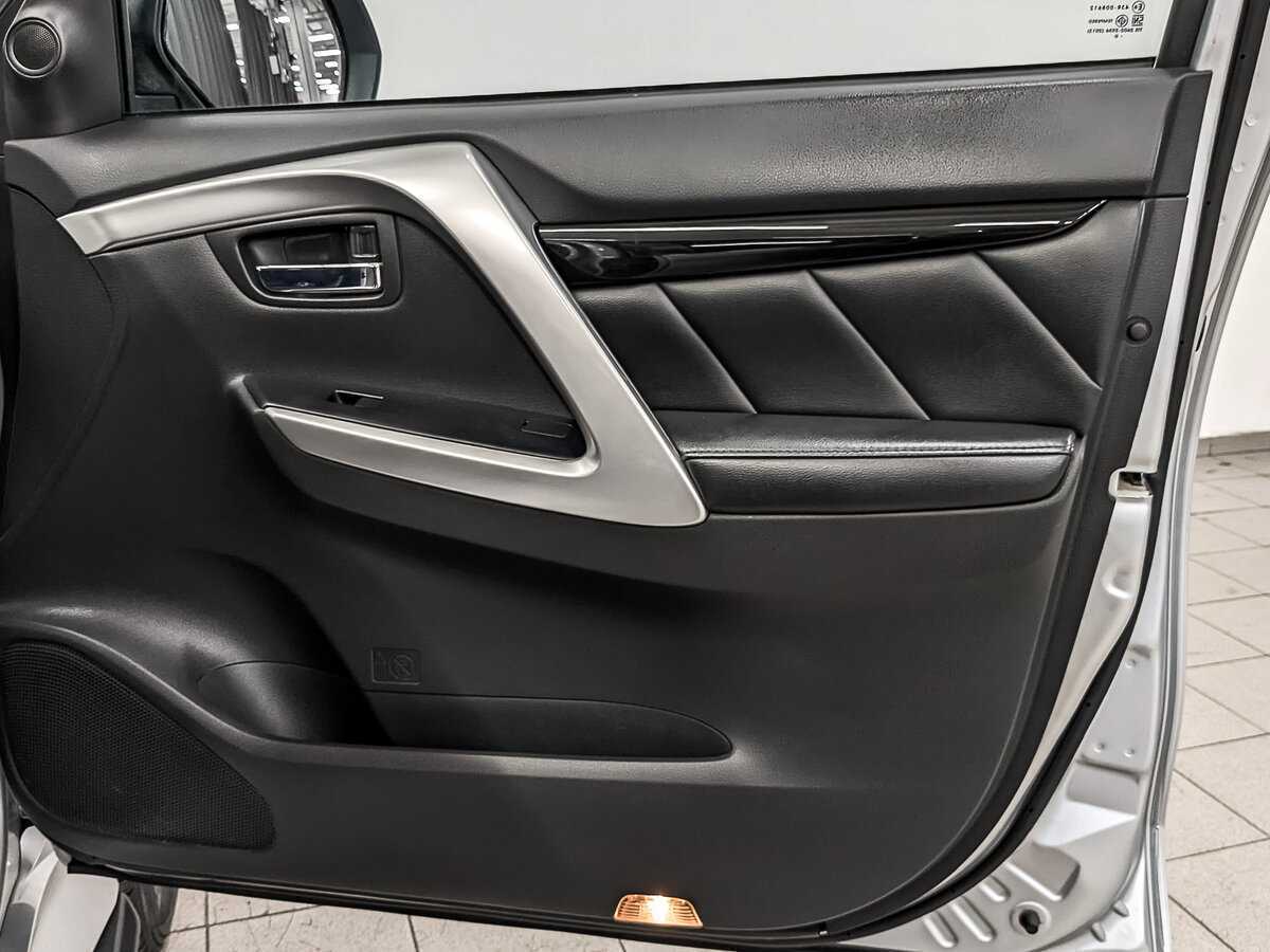 Mitsubishi Pajero Sport, 2020 Фото №25