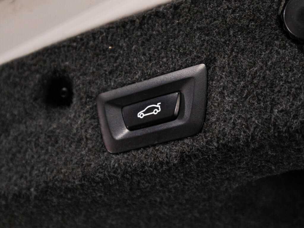 BMW 5 серии 530d xDrive, 2016 Фото №16