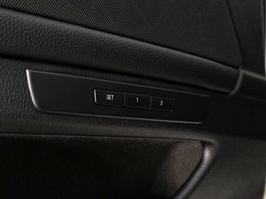 BMW 5 серии 530d xDrive, 2016 Фото №18