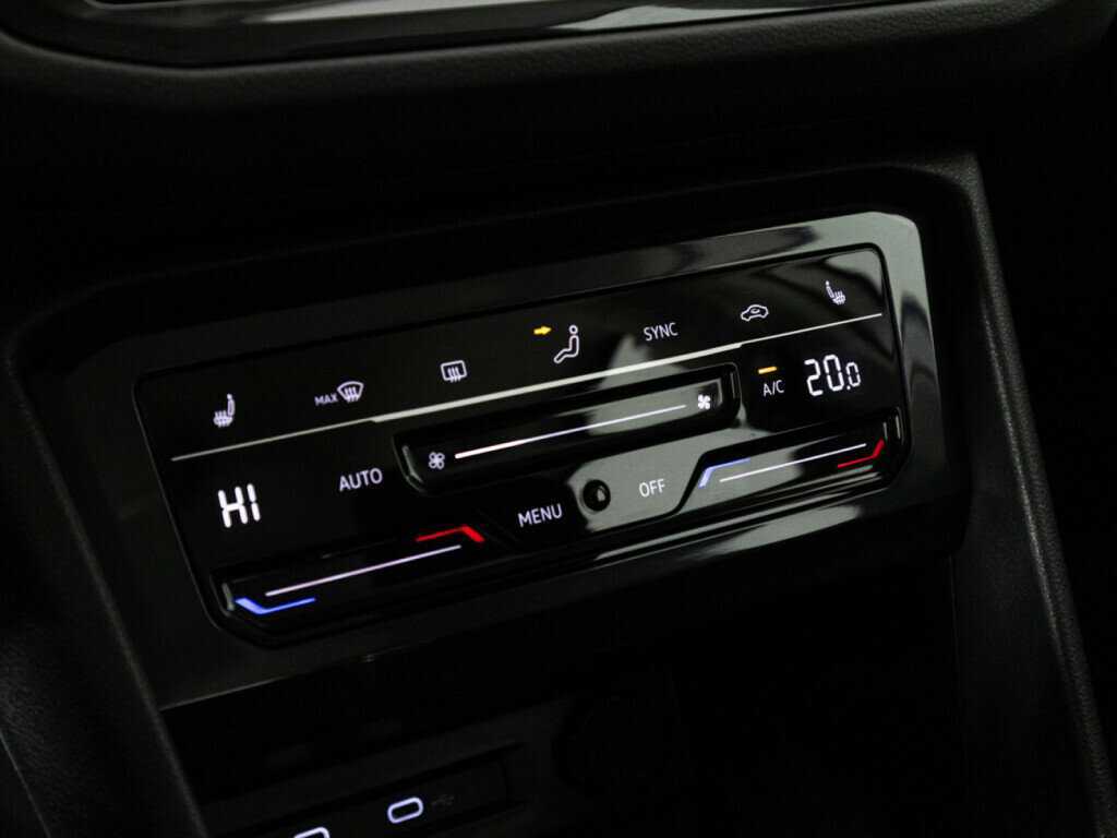 Volkswagen Tiguan, 2021 Фото №17