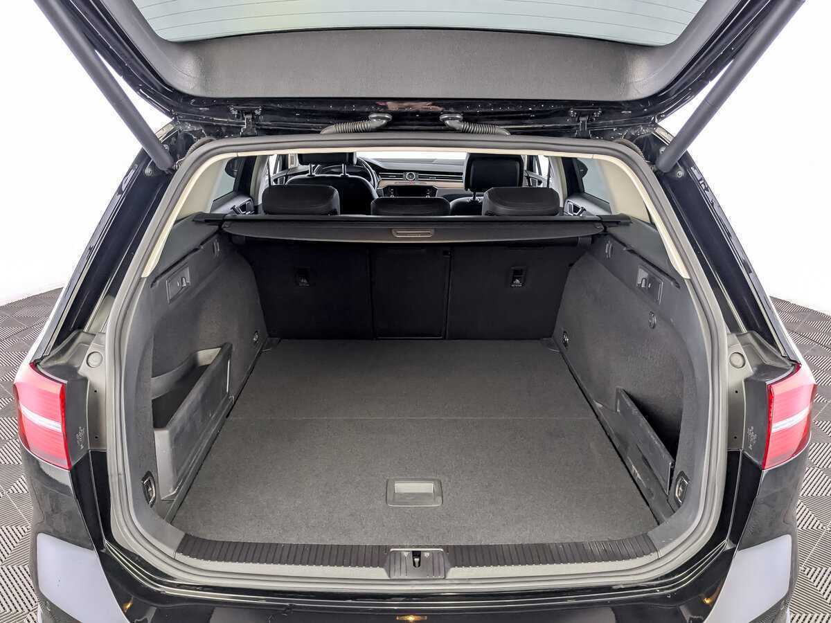 Volkswagen Passat Alltrack, 2018 Фото №10