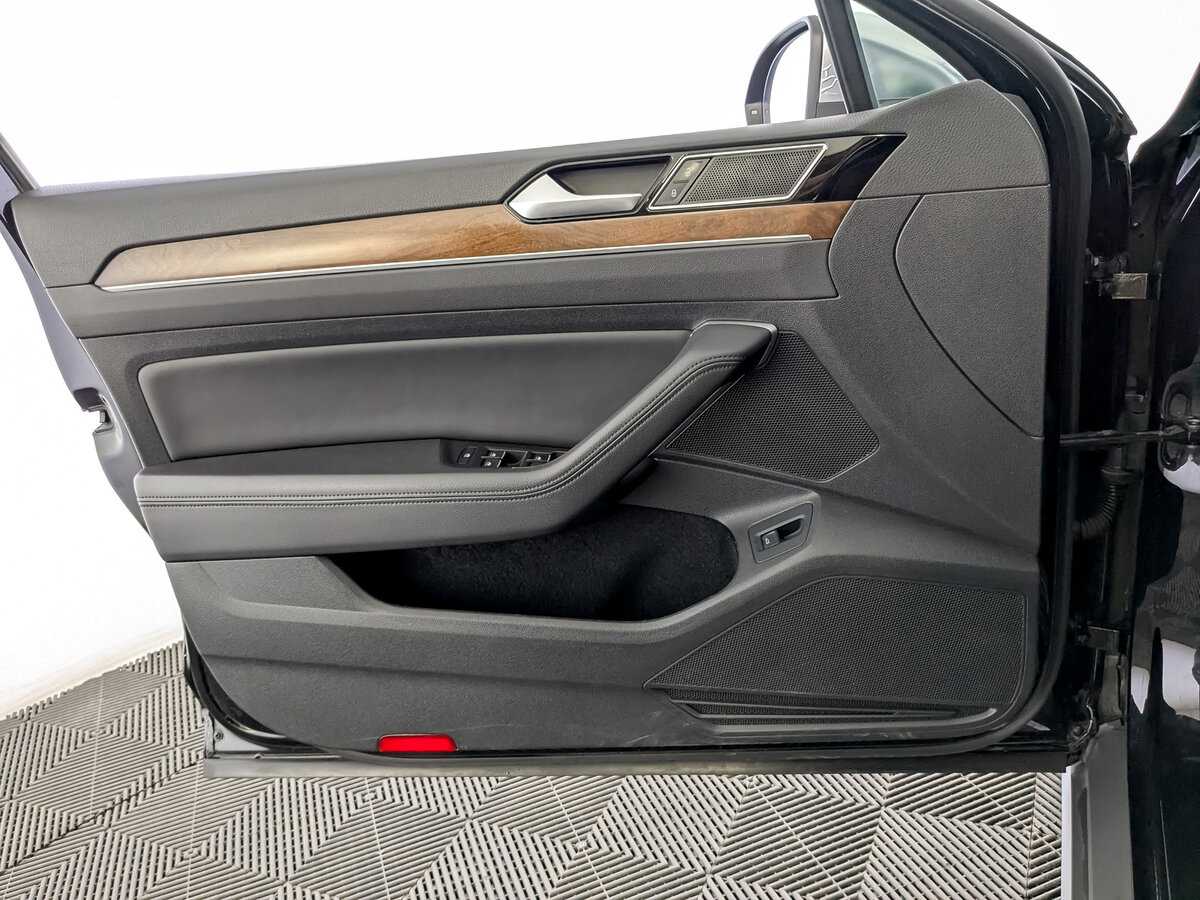 Volkswagen Passat Alltrack, 2018 Фото №19