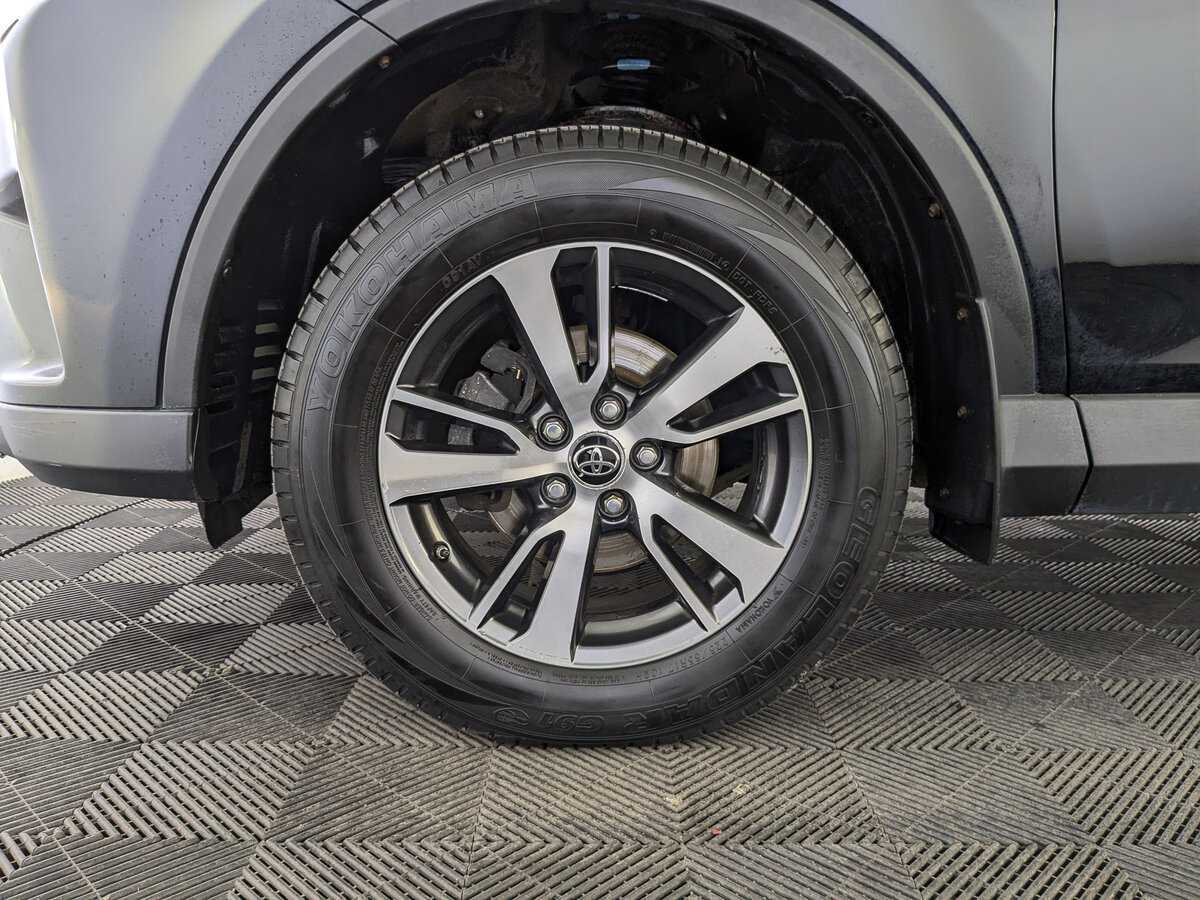 Toyota RAV4, 2017 Фото №17