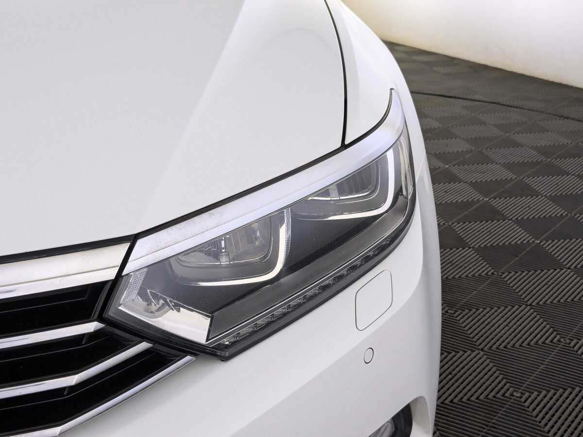 Volkswagen Passat, 2019 Фото №11
