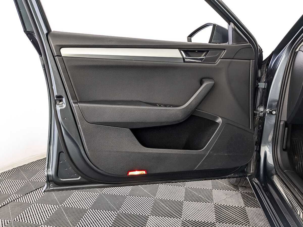 Skoda Superb, 2019 Фото №19