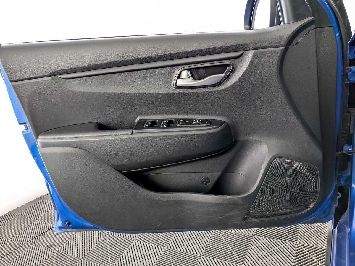 Kia Rio X-Line, 2020 Фото №17