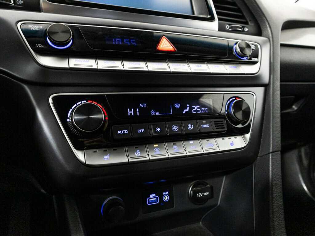 Hyundai Sonata, 2019 Фото №17