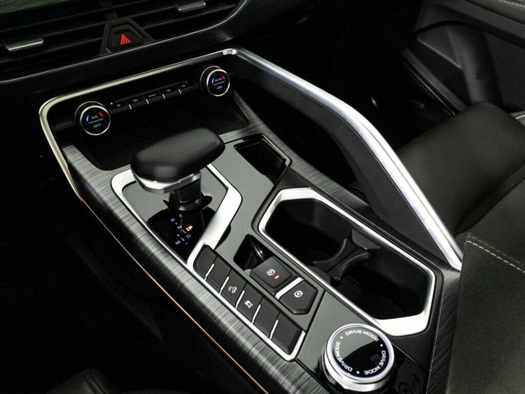 Geely Tugella, 2023 Фото №22