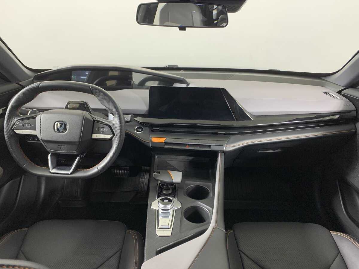 Changan UNI-V, 2023 Фото №13