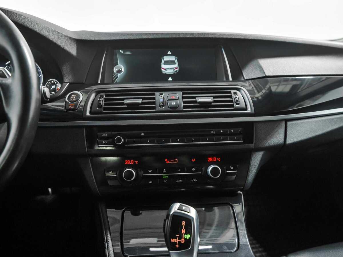 BMW 5 серии 520i, 2013 Фото №10