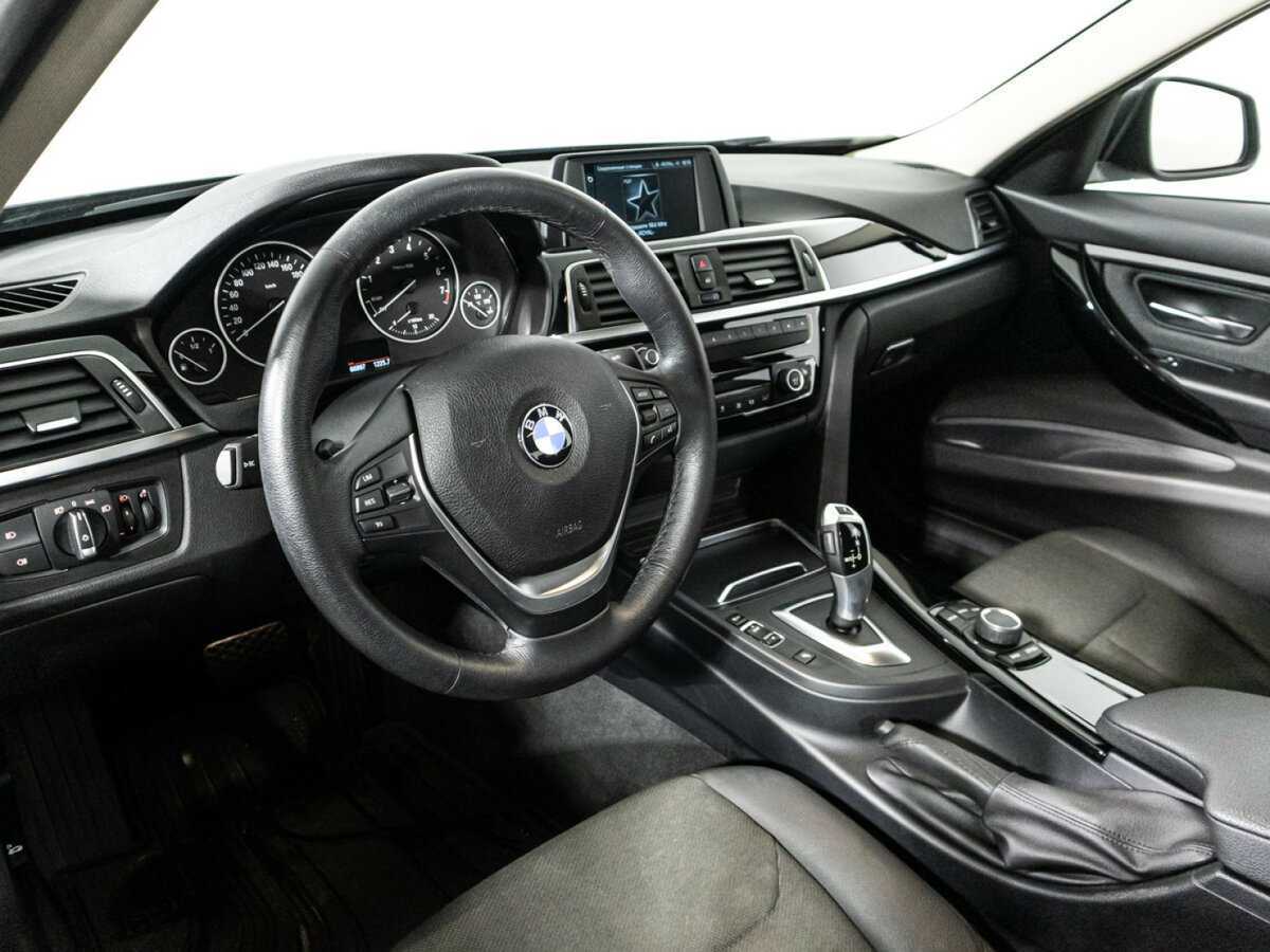 BMW 3 серии 318i, 2018 Фото №11