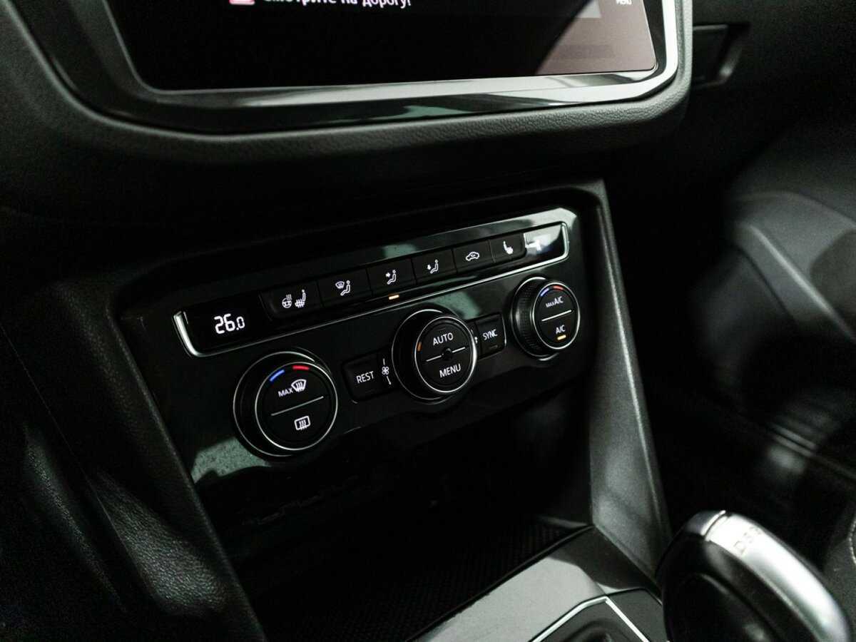 Volkswagen Tiguan, 2018 Фото №17