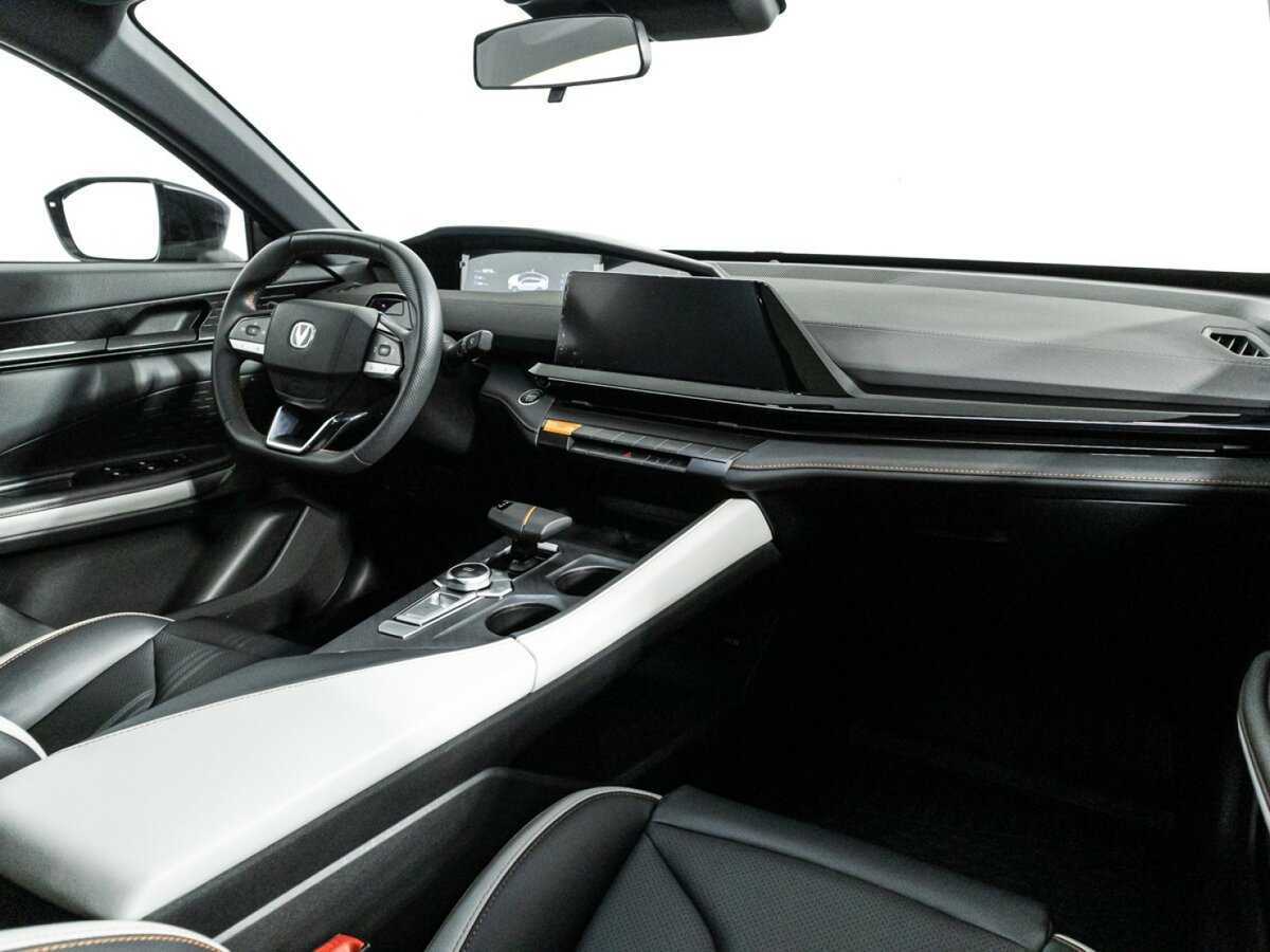 Changan UNI-V, 2023 Фото №9