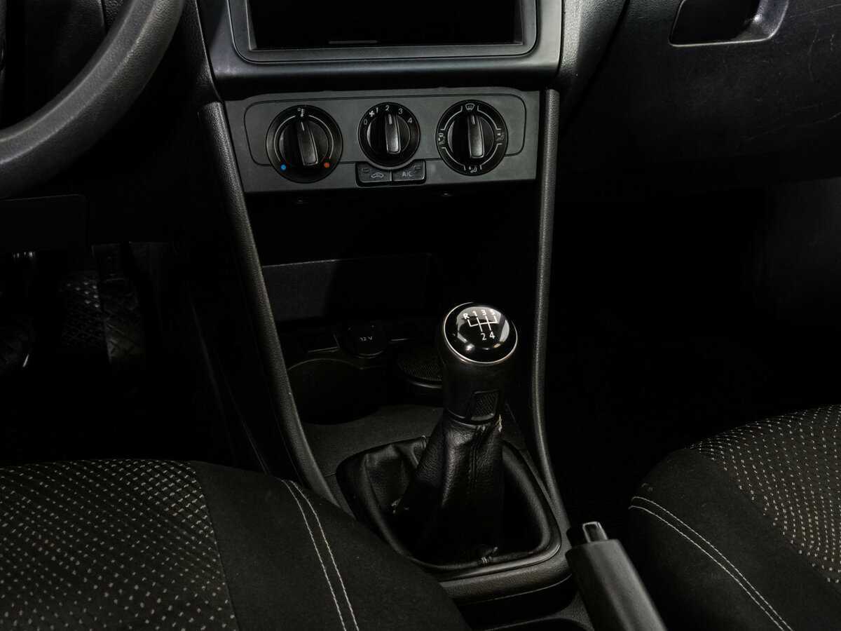Volkswagen Polo, 2017 Фото №10
