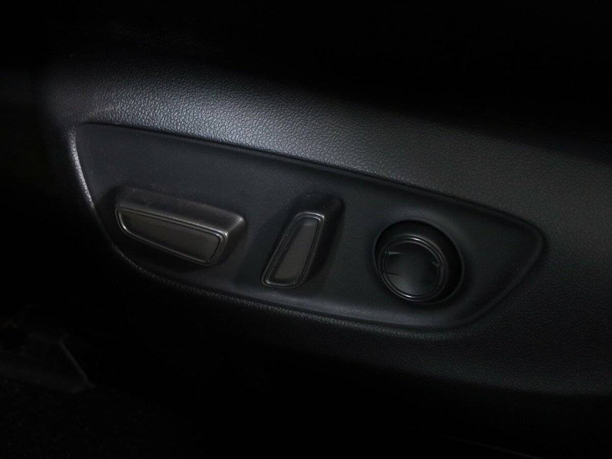 Toyota RAV4, 2020 Фото №15