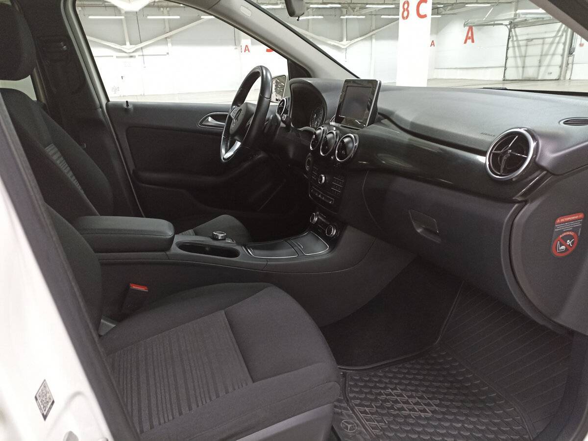 Mercedes-Benz B-Класс 180, 2015 Фото №11