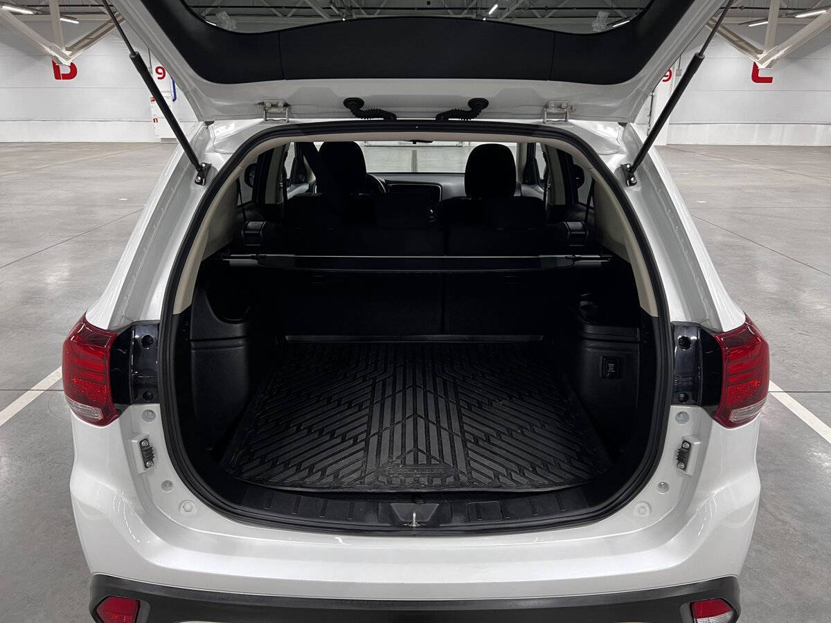 Mitsubishi Outlander, 2021 Фото №10