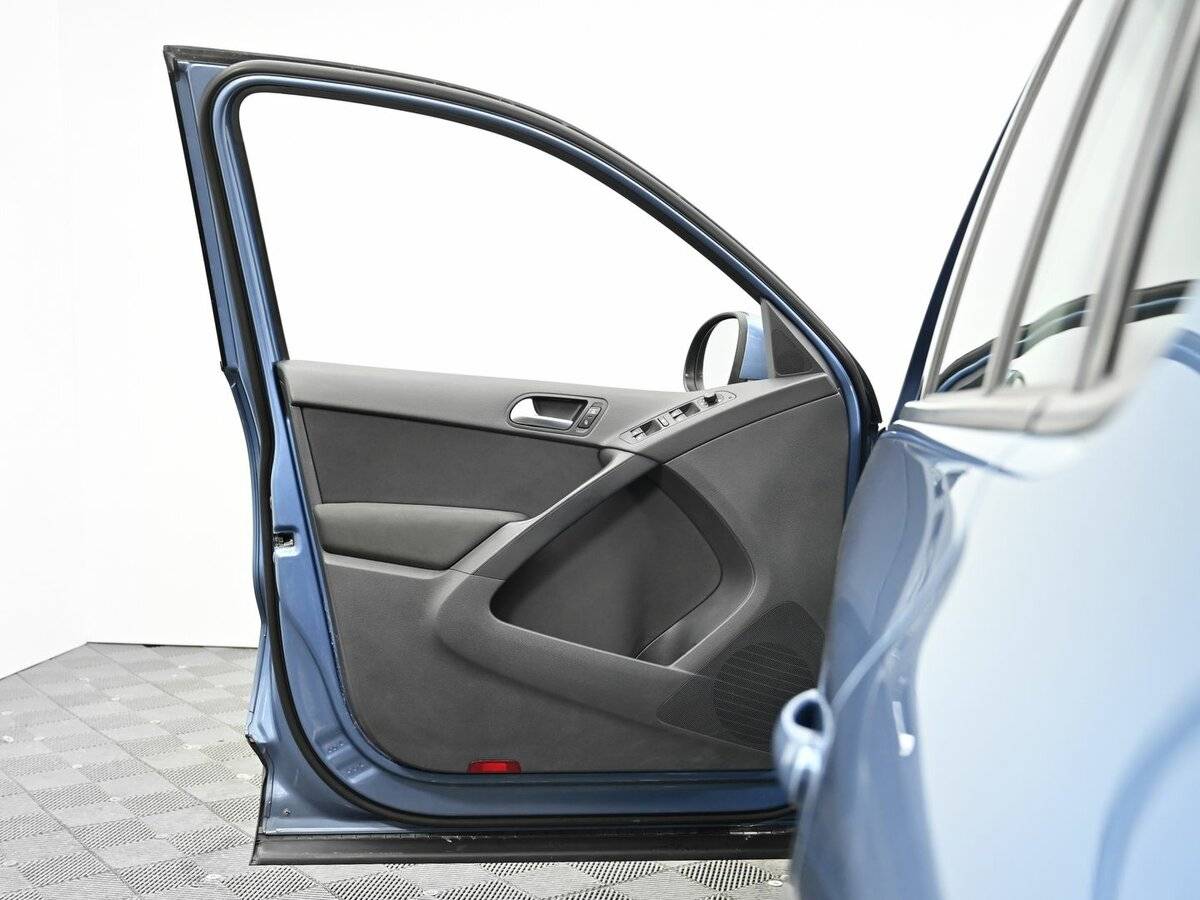 Volkswagen Tiguan, 2012 Фото №7