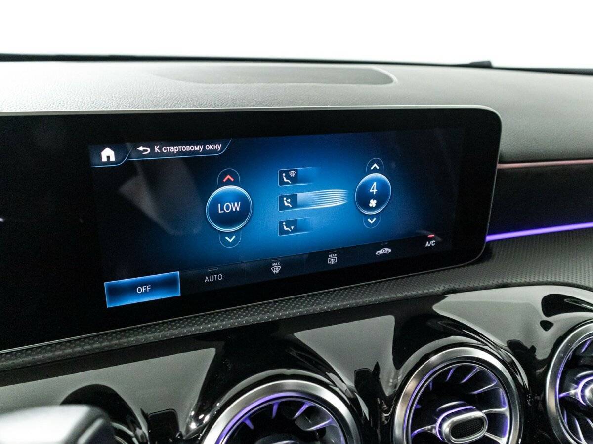 Mercedes-Benz A-Класс 200, 2018 Фото №15