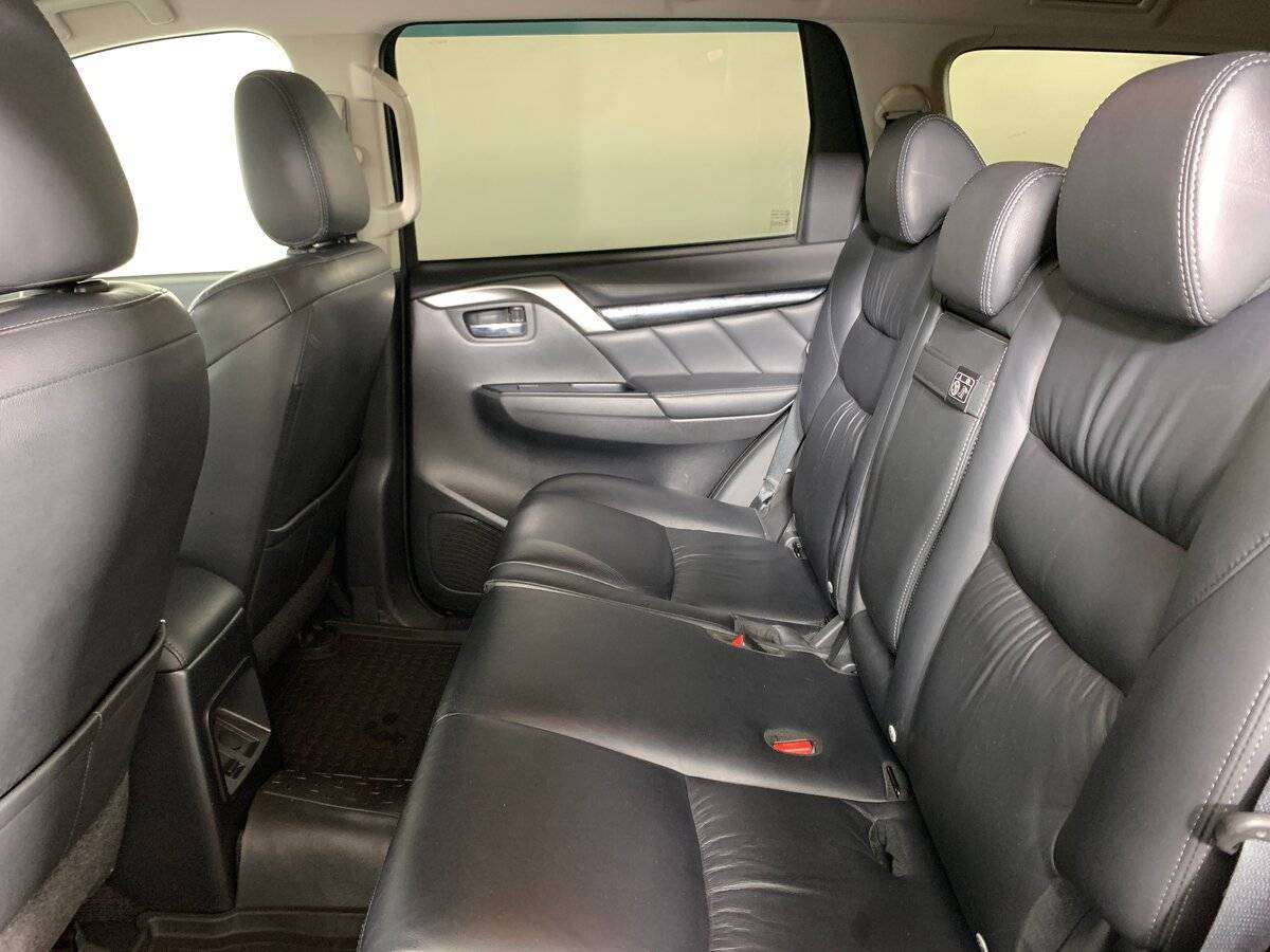 Mitsubishi Pajero Sport, 2018 Фото №18