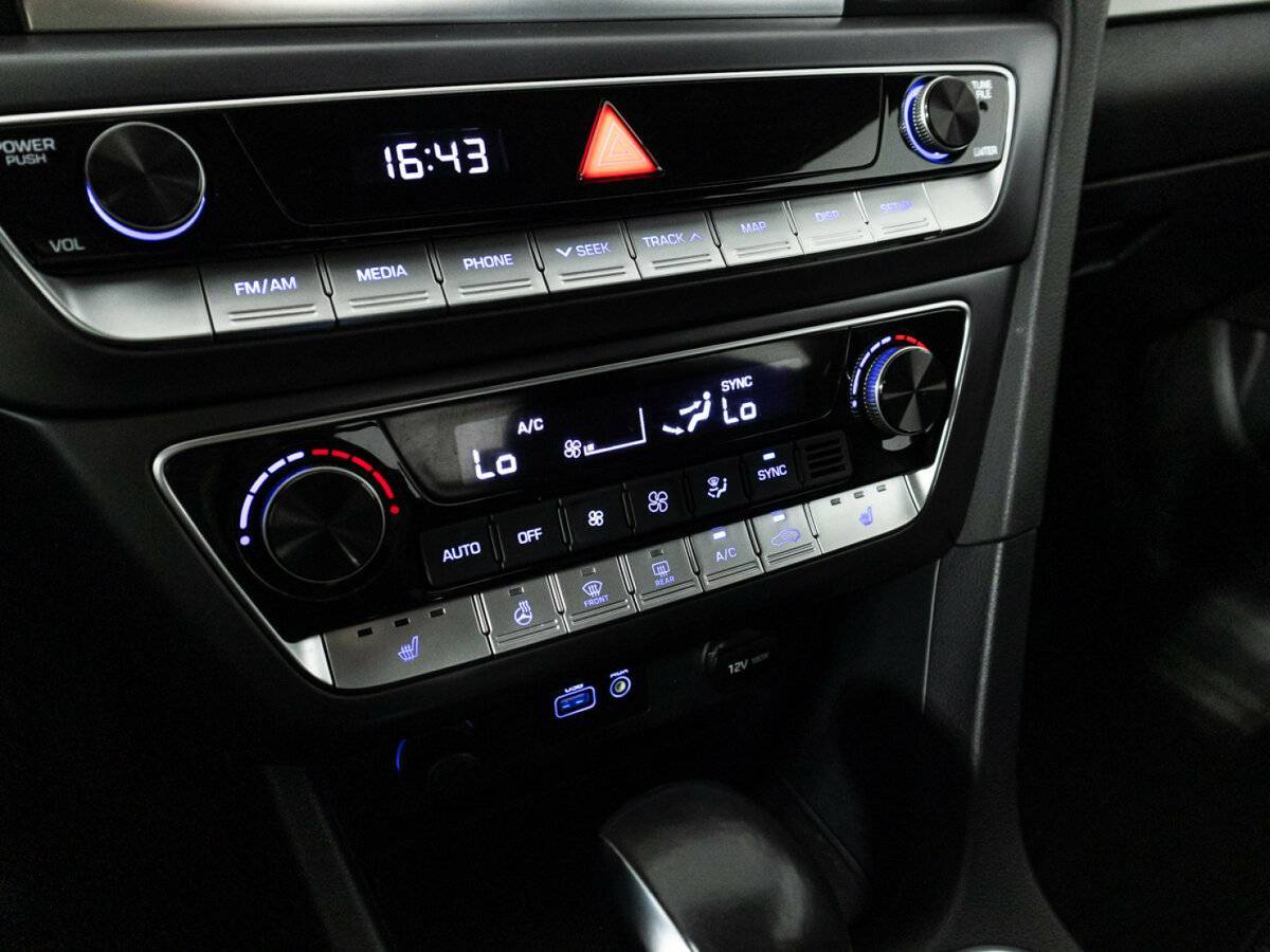 Hyundai Sonata, 2019 Фото №18