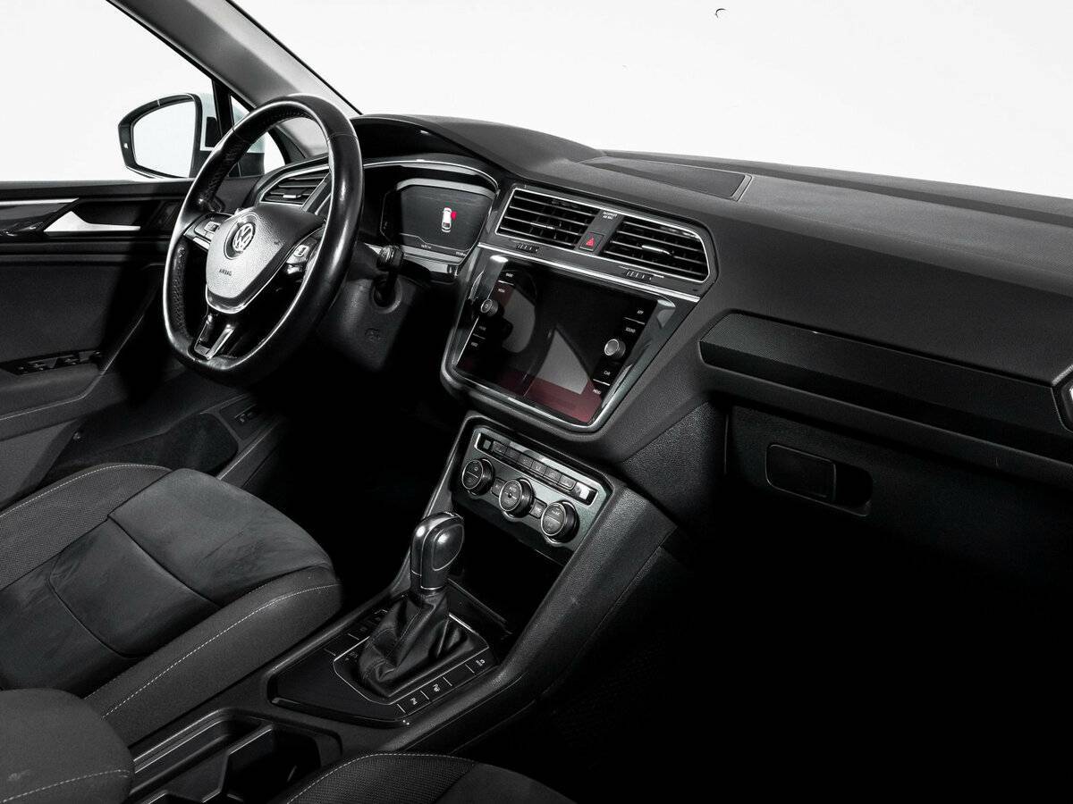 Volkswagen Tiguan, 2019 Фото №9