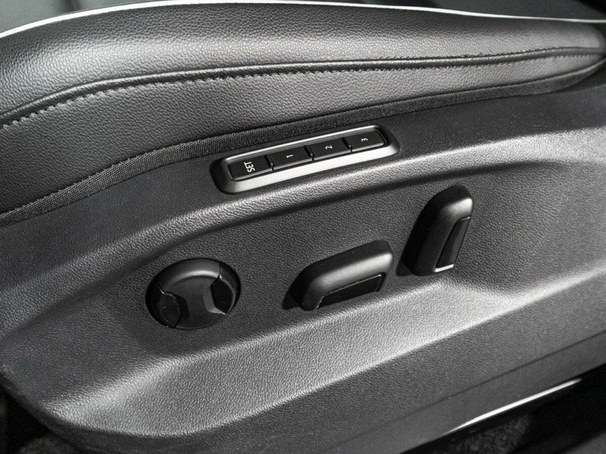 Volkswagen Tiguan, 2021 Фото №17