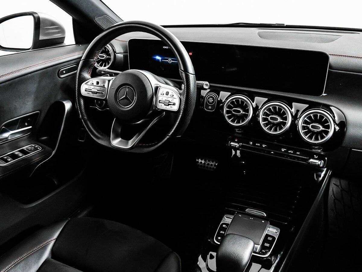 Mercedes-Benz CLA 200, 2019 Фото №9
