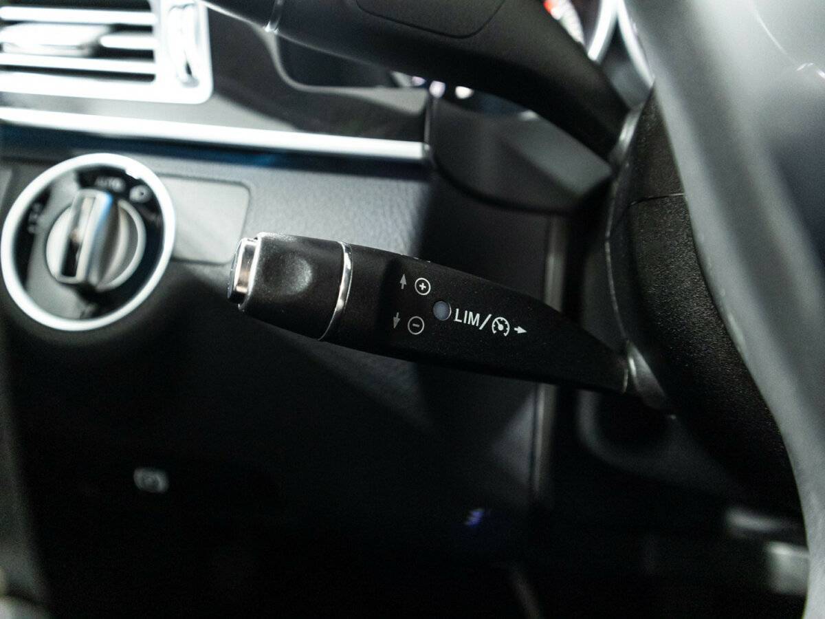 Mercedes-Benz E-Класс 200, 2015 Фото №20